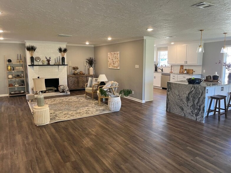 Building Photo - 2007 Wood Pl