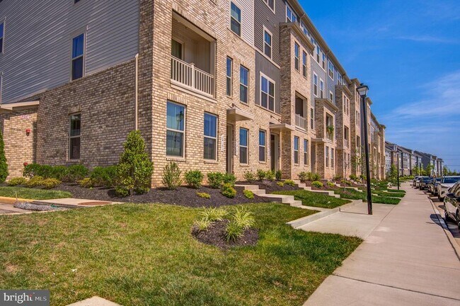 Building Photo - 24191 Pissarro Dr