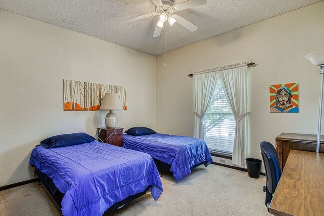 Building Photo - Beautiful 1-story southwestern-style home in west El Paso
