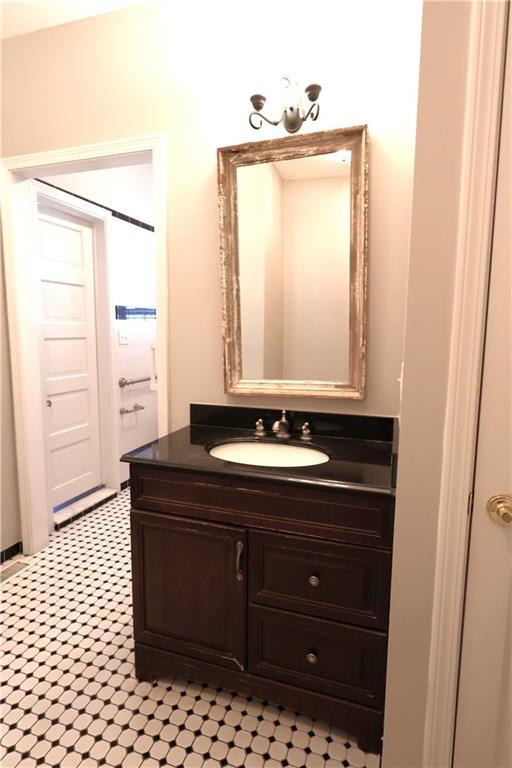 Building Photo - 217 Mountain View St