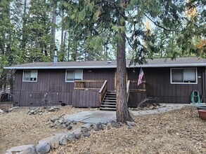 Building Photo - 18890 Middle Camp Sugarpine Rd