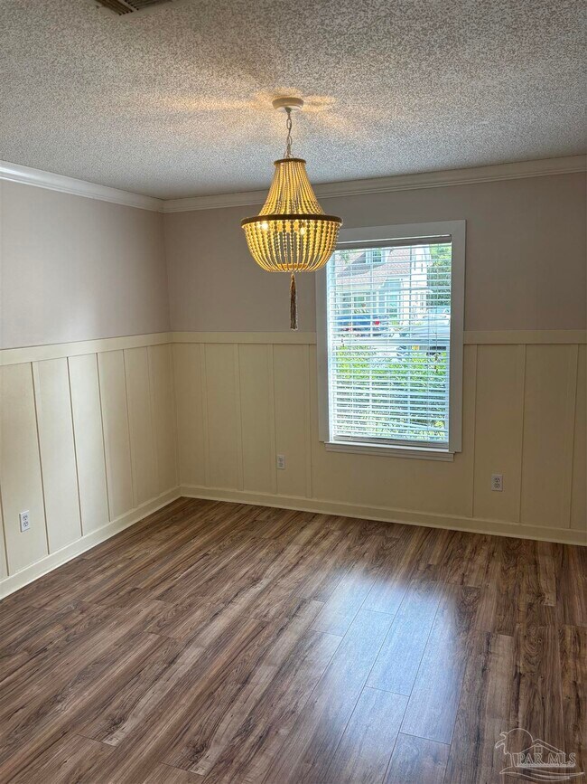 Building Photo - 3111 Leesburg Square