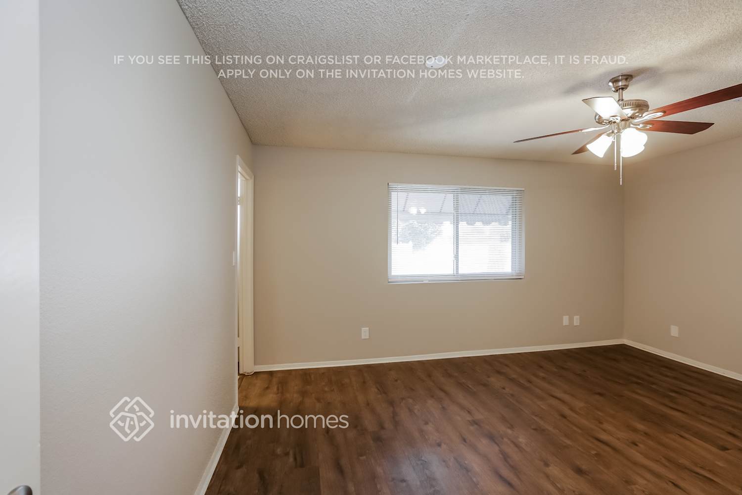 Building Photo - 1756 N Cholla St