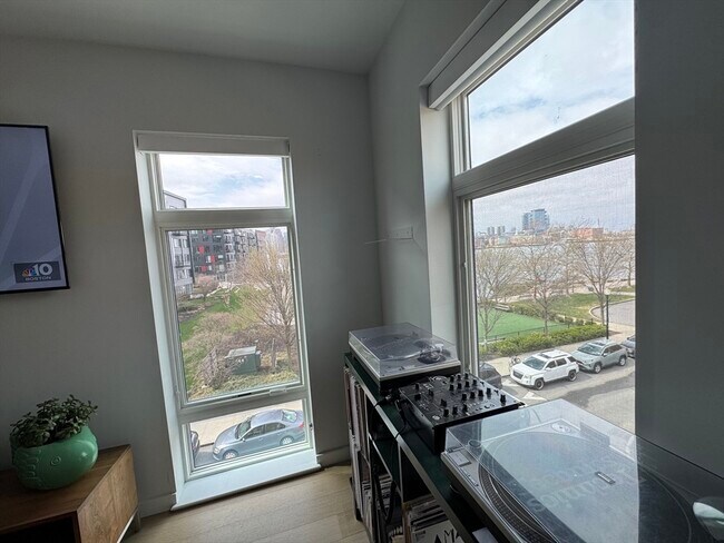 Building Photo - 1 Lisbon St