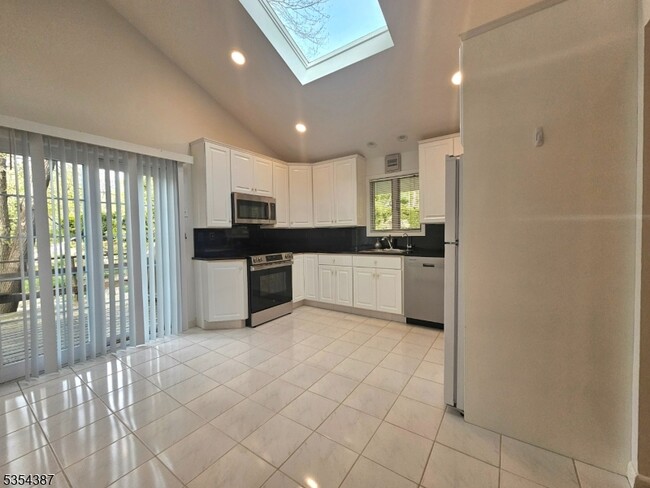 Building Photo - 44 Forestdale Rd