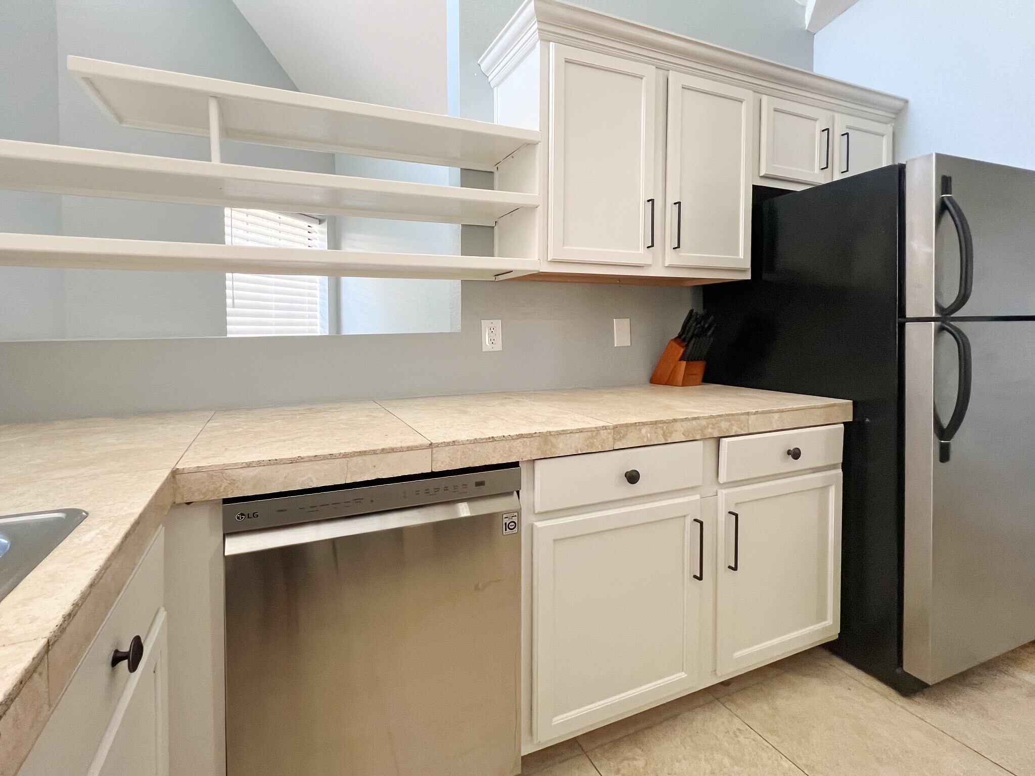 Building Photo - 10301 N 70th St