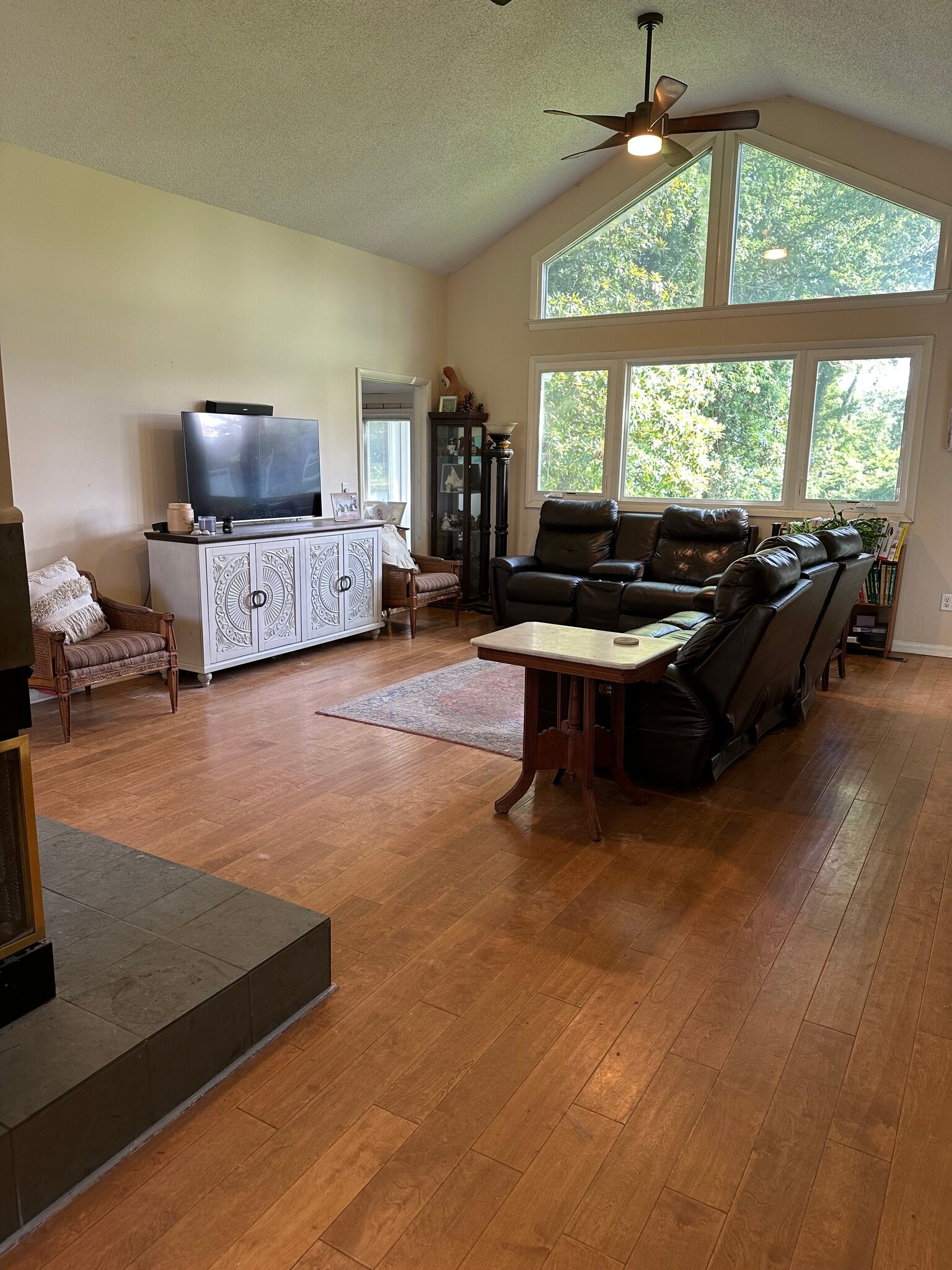 Building Photo - 2411 Peregrine Way