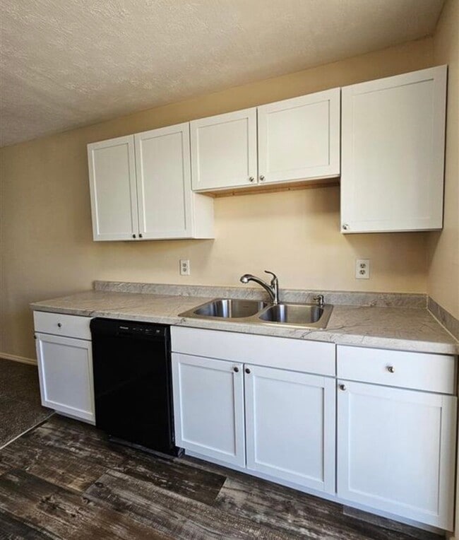 Building Photo - 2841 Frontier Ct