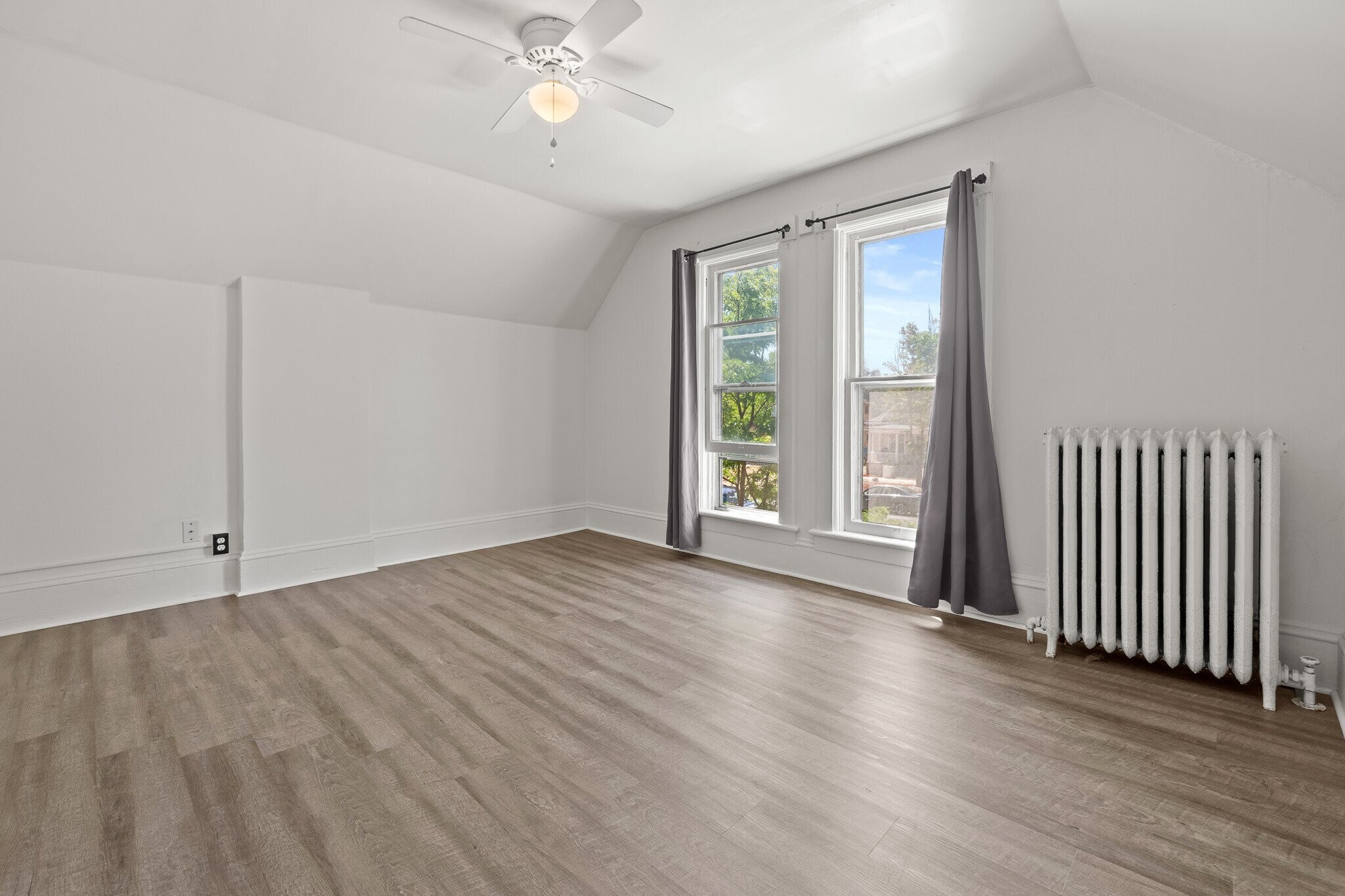 Building Photo - 1423 11th St