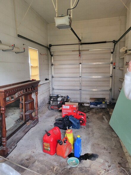 Building Photo - 4010 7th Ave