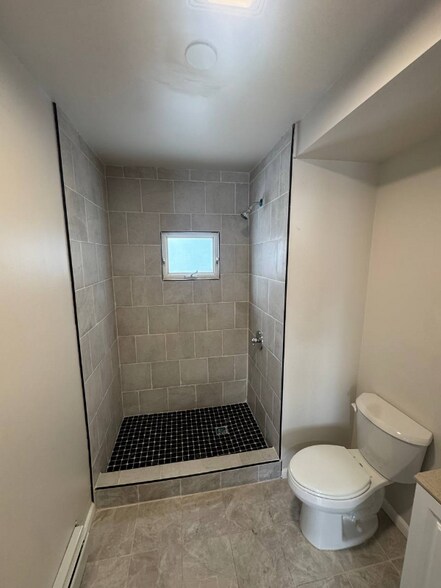 Building Photo - 287 6th St