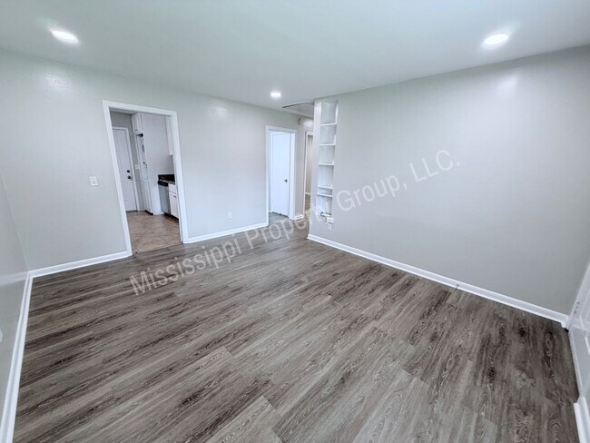 Building Photo - 1208 S 16th St
