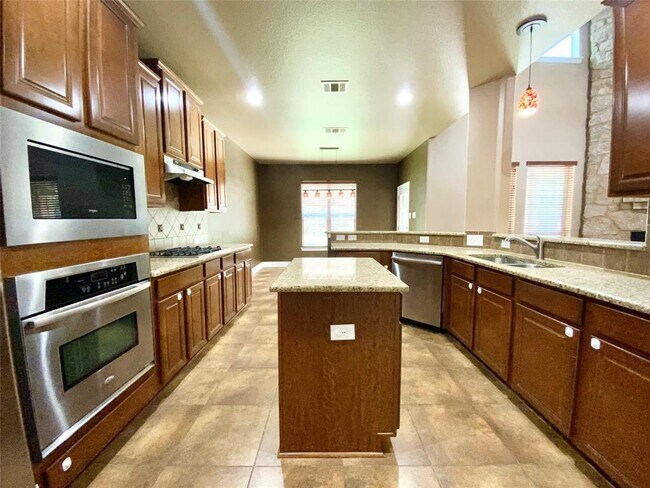 Building Photo - 303 Kati Ln