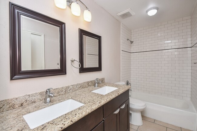 Building Photo - 12939 Westmere Dr