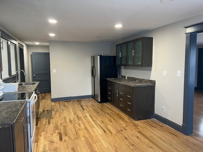 Building Photo - 2801 Lascassas Pike