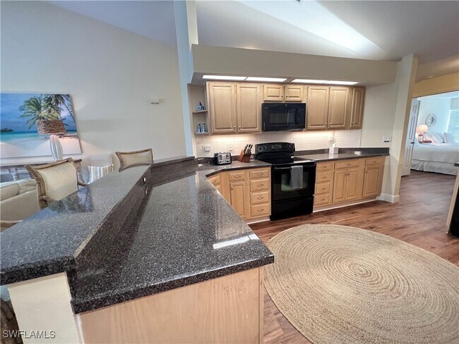 Building Photo - 26891 Wedgewood Dr