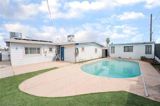 Building Photo - 2629 Hickey Ave