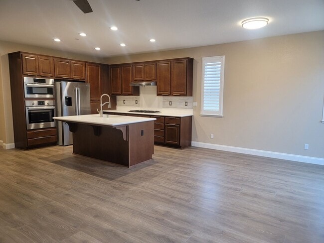 Building Photo - Lodi/Gated Community/Move in Ready