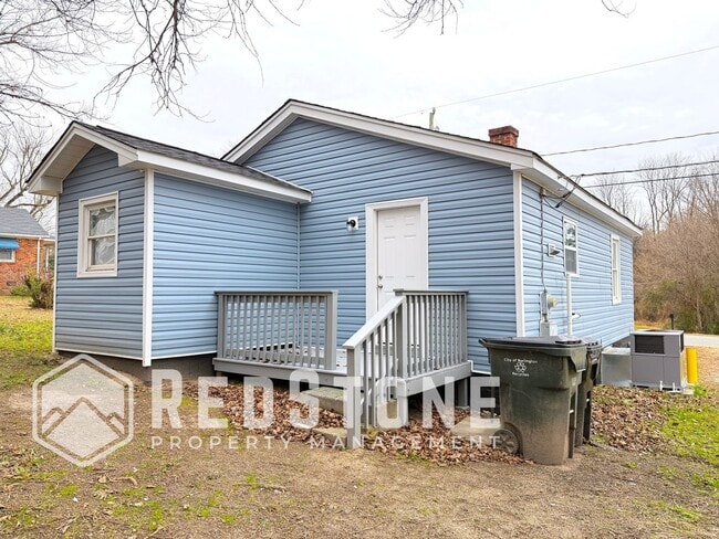 Building Photo - 348 Foster St