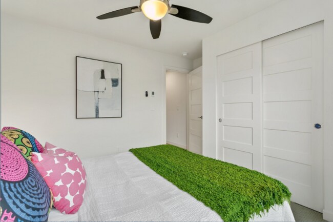 Building Photo - Modern 3 Bed Townhouse in Seattle | 2 Bath $3,800!!