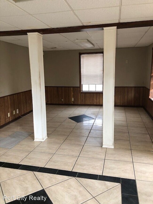 Building Photo - 3 br, 2 bath House - 3328 Jewella