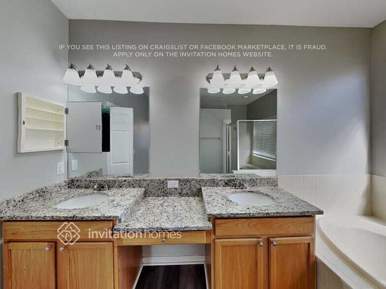 Building Photo - 5109 Clover Mist Dr