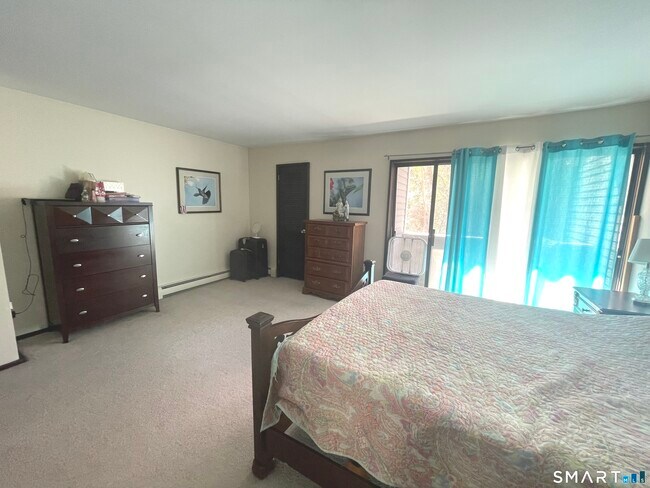 Building Photo - 21 Hudson Glen St