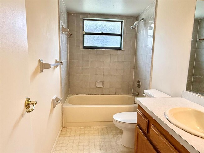 Building Photo - 1215 Creekbottom Cir