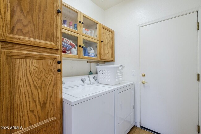 Building Photo - 4269 E Cassia Ln