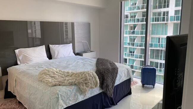 Building Photo - 31 SE 6th St