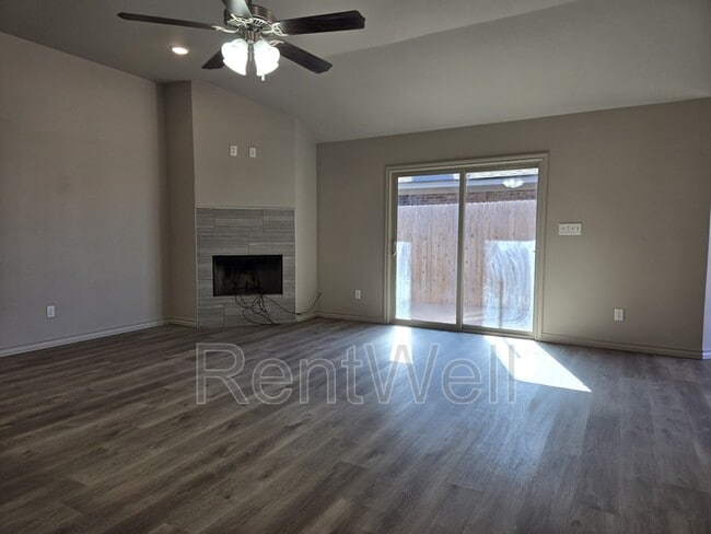 Building Photo - 17815 Private Rd 2160