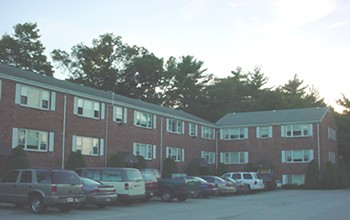 Building Photo - Colonial Apartments