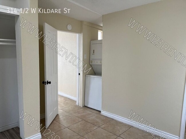 Building Photo - 1BD/ 1BATH WEST LANCASTER APT. UTILITIES I...