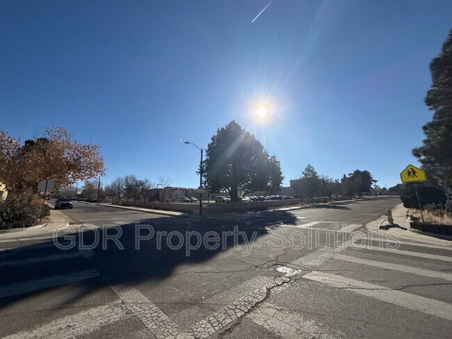 Building Photo - 3209 Burton Ave SE