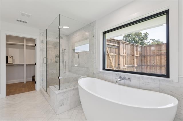 Building Photo - 4042 Mendenhall Dr