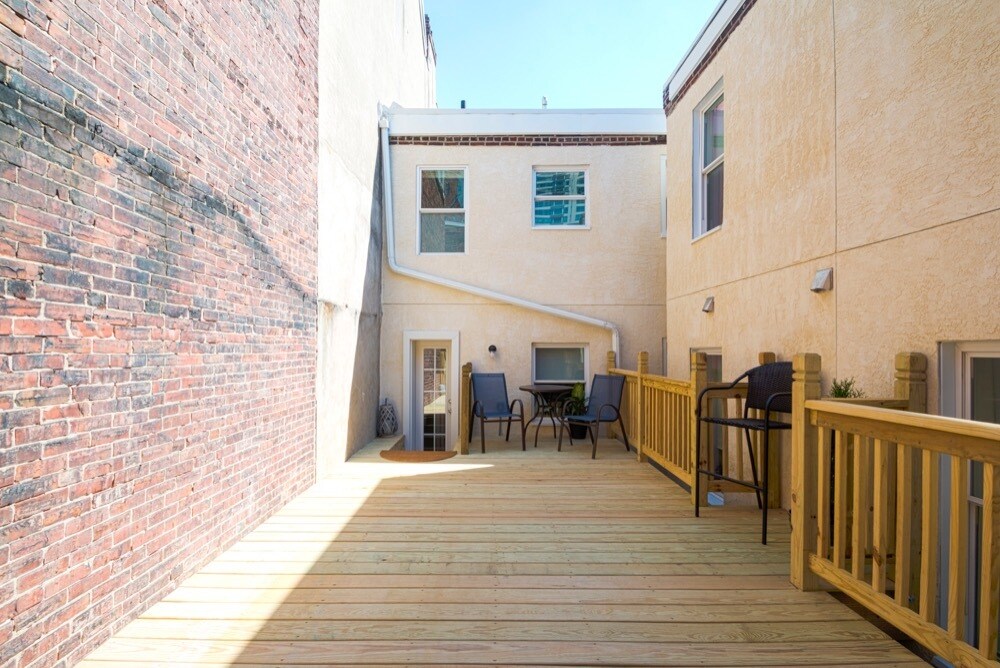 Building Photo - 1703 Pine Street