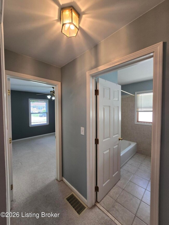 Building Photo - 3932 Kennison Ave