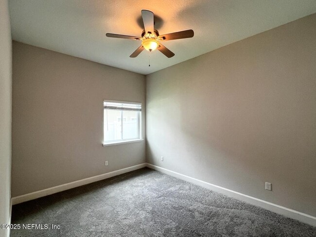 Building Photo - 121 Oxford Estates Way