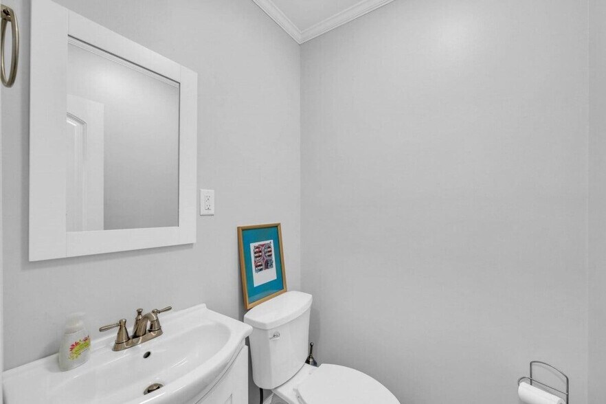 Building Photo - 115 Wexford Pl