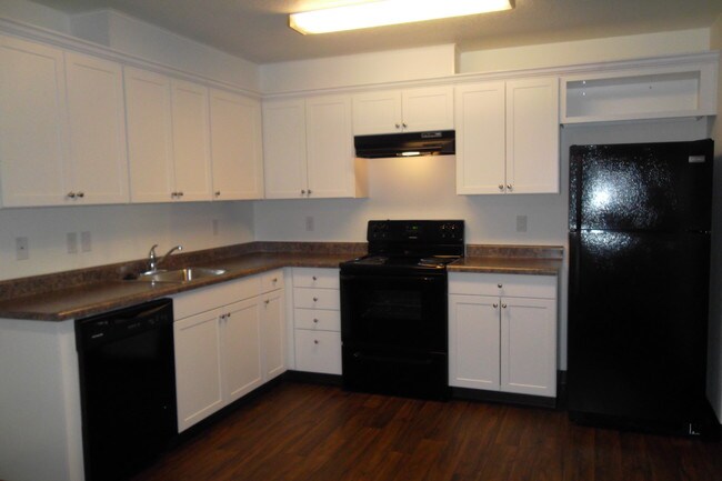 New Kitchen - CLEVELAND STATION APTS