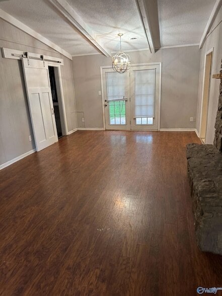 Building Photo - 902 Danmann Cir SE