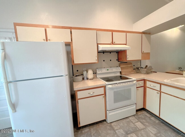 Building Photo - 3548 Tiara Way W
