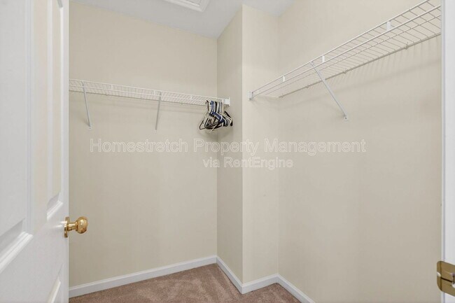 Building Photo - 1609 Valley Hill Ct