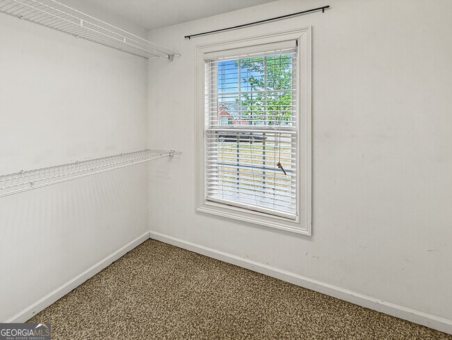 Building Photo - 37 Walton Creek Dr SW