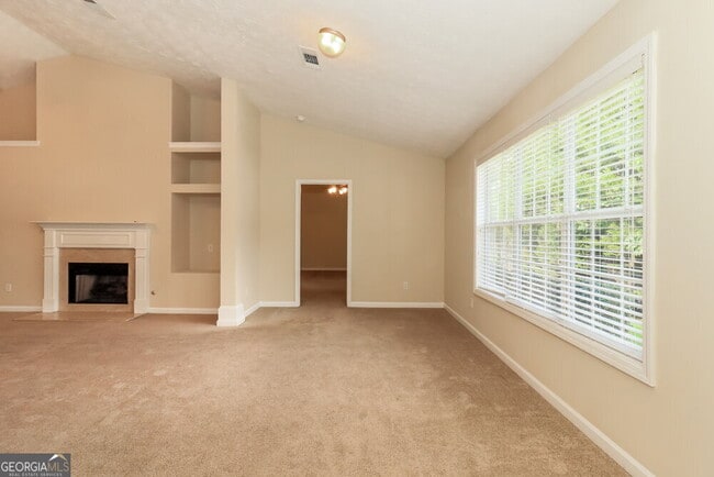 Building Photo - 1678 Sylvia Ct NE