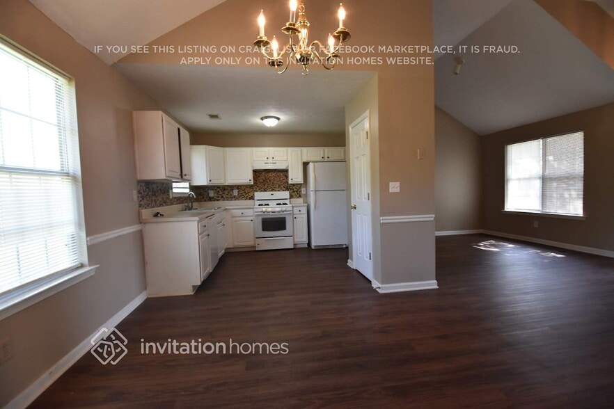 Building Photo - 85 Hazelhurst Dr