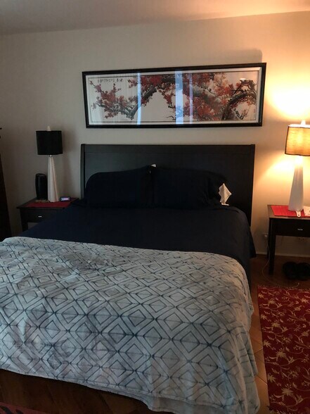 Building Photo - 66 Queen St