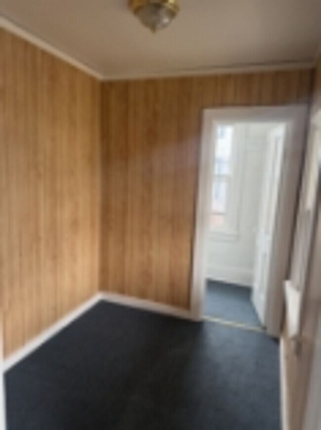 Building Photo - 2549 N Vel R. Phillips Ave