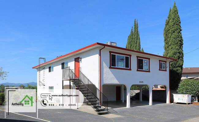 Building Photo - 4445 Dogwood Ln