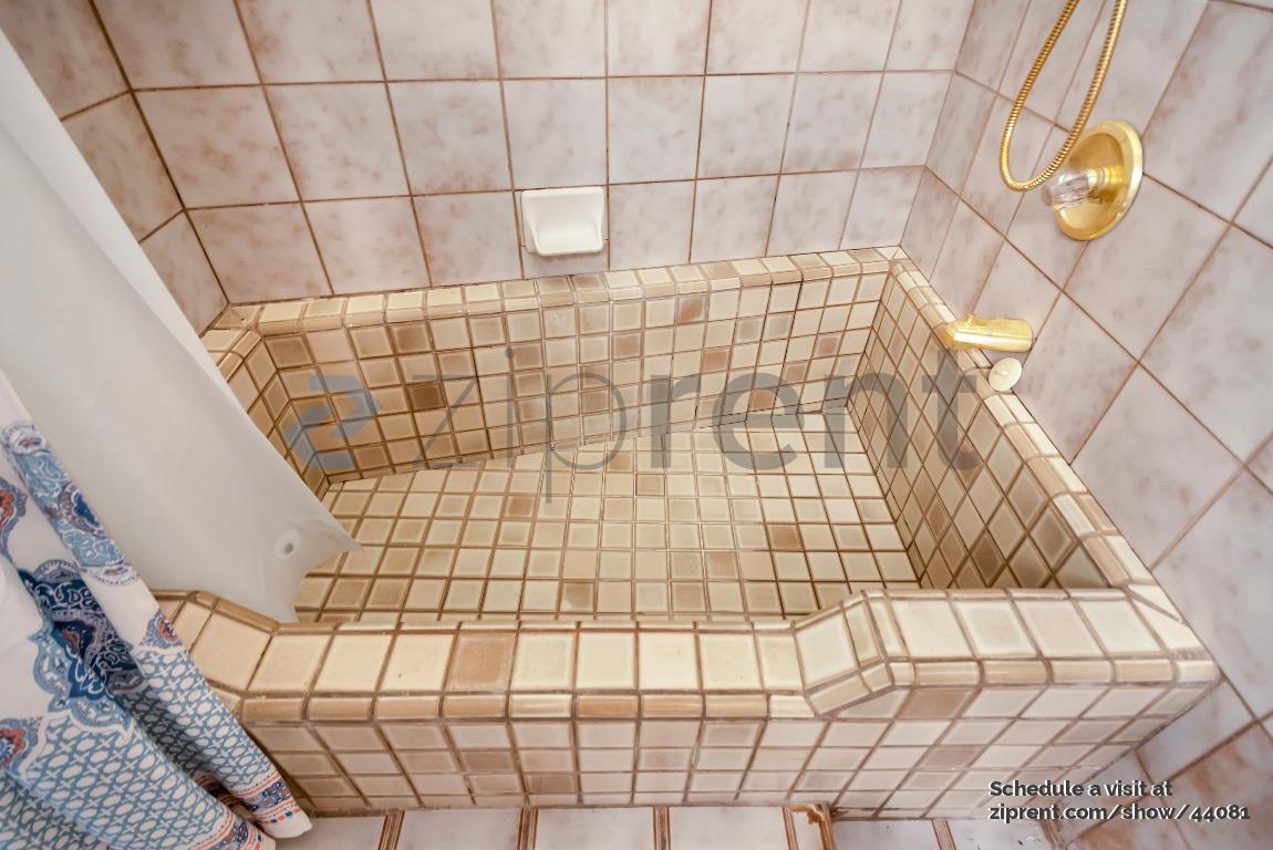 Building Photo - 129 Zermatt Dr